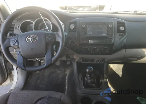 2015 Toyota Tacoma Access Cab z USA, uszkodzony, nr VIN 5TFUX4ENXFX036500